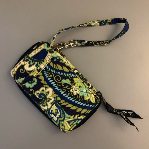 Vera Bradley Handbags - Vera Bradley clutch/wristlet
